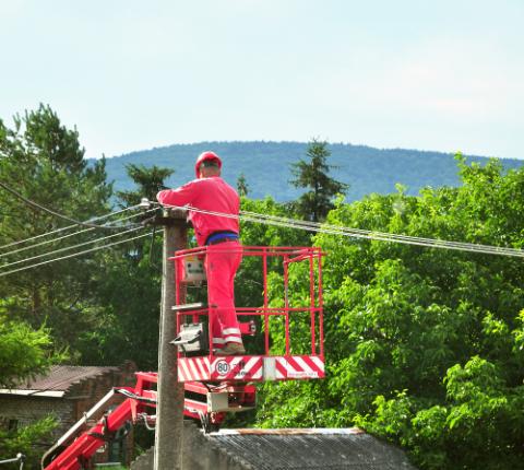 electricty repair emergency electric man worker