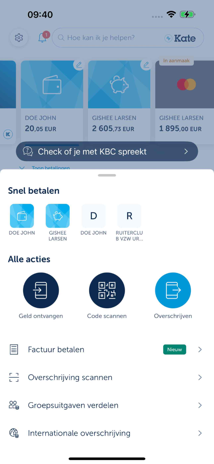 Tik in de app op de overschrijvingsknop op je startscherm en tik op 'Factuur scannen'.