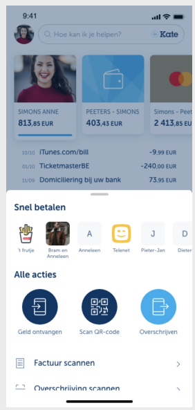 Tik in de app op de overschrijvingsknop op je startscherm en tik op 'Factuur scannen'.