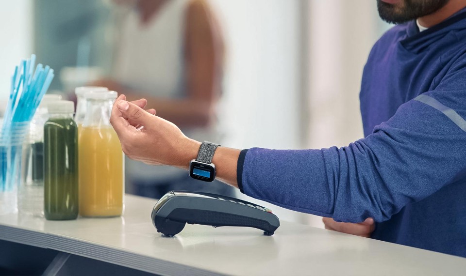 Paiements sans contact avec Fitbit Pay KBC Banque Assurance