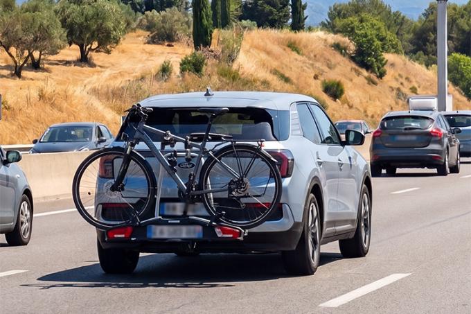afbeelding van wagen met fietsendrager